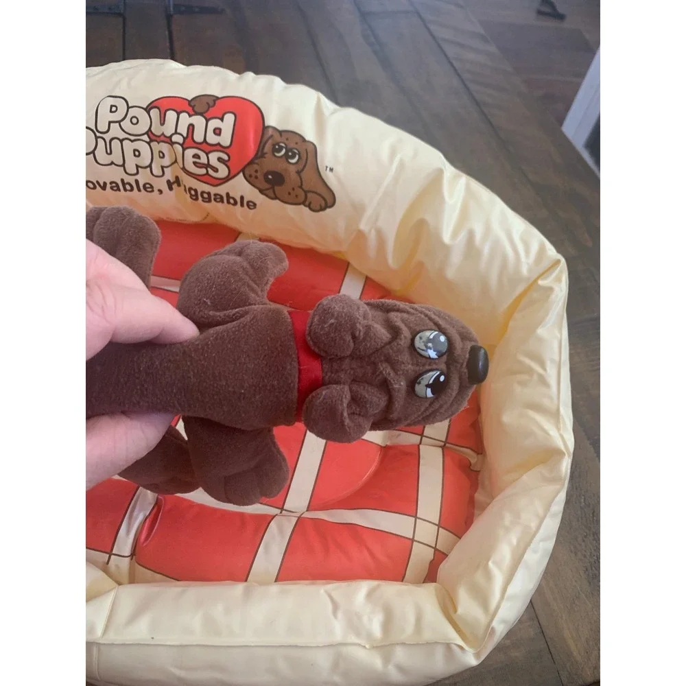 Vintage Tonka pound puppy bed